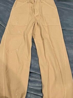 Zara Sand colored LIMITED EDITION PAINT SPLATTER PANTS
Size: 30 (US)